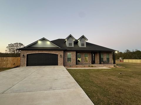 A home in Kirbyville