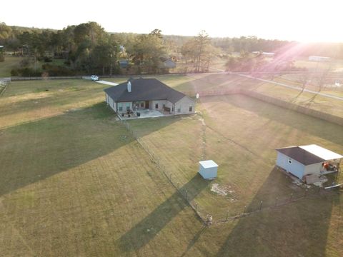 A home in Kirbyville