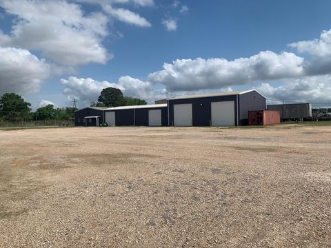 Photo of 1684 Spindletop Road, Beaumont, TX 77705 (MLS # 250913)