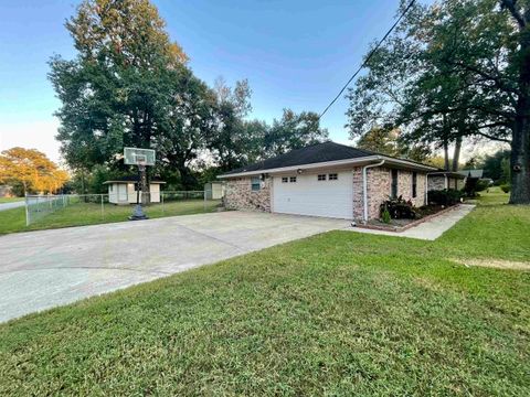 A home in Vidor