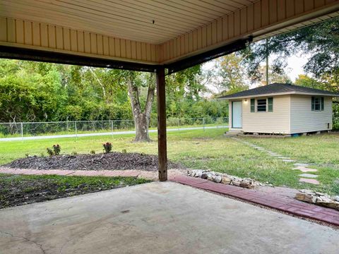 A home in Vidor