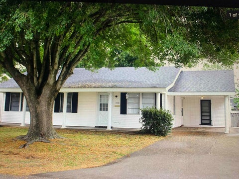 Photo of 2218 3rd St, Port Neches, TX 77651 (MLS # 270381)