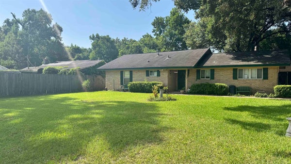 1507 EDGEWOOD ST, LIBERTY, TX 77575 - Image f66cbd515498783e97fd76e119e8afee/3287780351