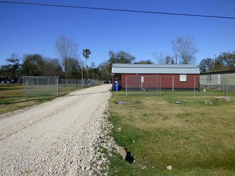 Photo of 4312 Western Ave, West Orange, TX 77630 (MLS # 267031)
