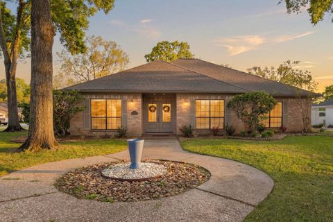 Photo of 4715 Dunleith Street, Beaumont, TX 77706 (MLS # 265978)