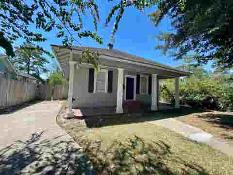 Photo of 1897 Harrison St, Beaumont, TX 77701 (MLS # 270124)