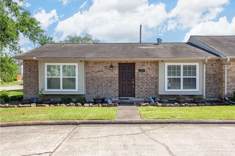 Photo of 1171 Park Meadow, Beaumont, TX 77706 (MLS # 266085)