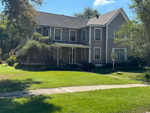 Photo of 707 W Cypress Ave., Orange, TX 77630 (MLS # 262283)
