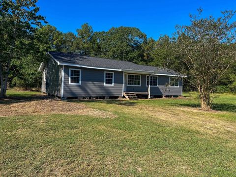 A home in Vidor