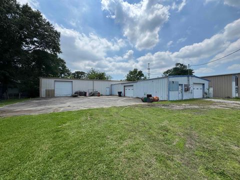 Photo of 2949 Main Ave, Groves, TX 77619 (MLS # 267609)