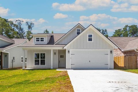 A home in Silsbee