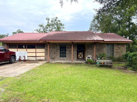 Photo of 1635 Bluebonnet Ln, Vidor, TX 77662 (MLS # 265274)