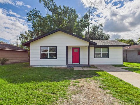 Photo of 2234 Westway, Orange, TX 77630 (MLS # 265984)