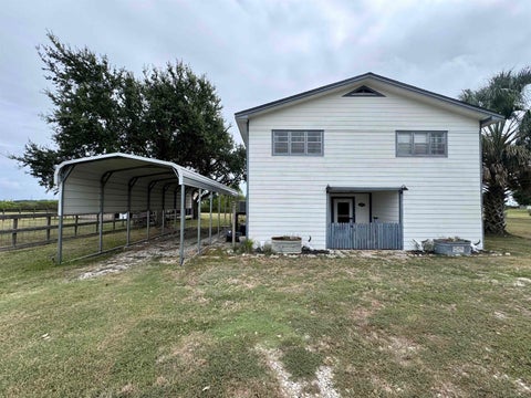 Photo of 109 Ouisa, Anahuac, TX 77514 (MLS # 271641)