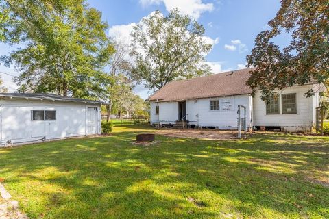 A home in Buna