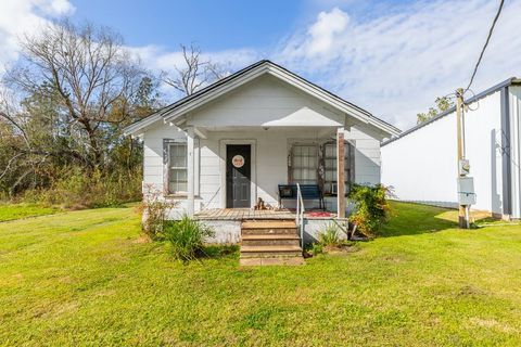 A home in Buna