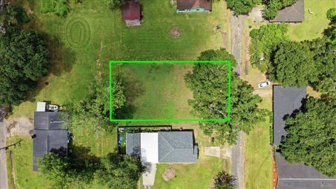 Photo of 1335 Norvell Street, Silsbee, TX 77656 (MLS # 270096)