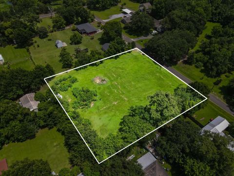 Photo of 000 Young, Bridge City, TX 77611 (MLS # 269381)