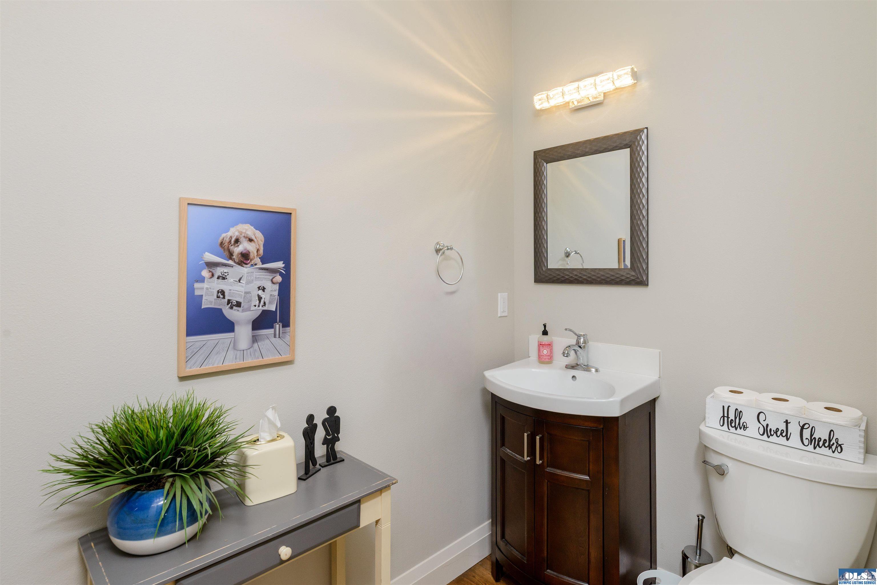 Sequim, Washington, 98382, United States, 4 Bedrooms Bedrooms, ,5 BathroomsBathrooms,Residential,Active,2043831