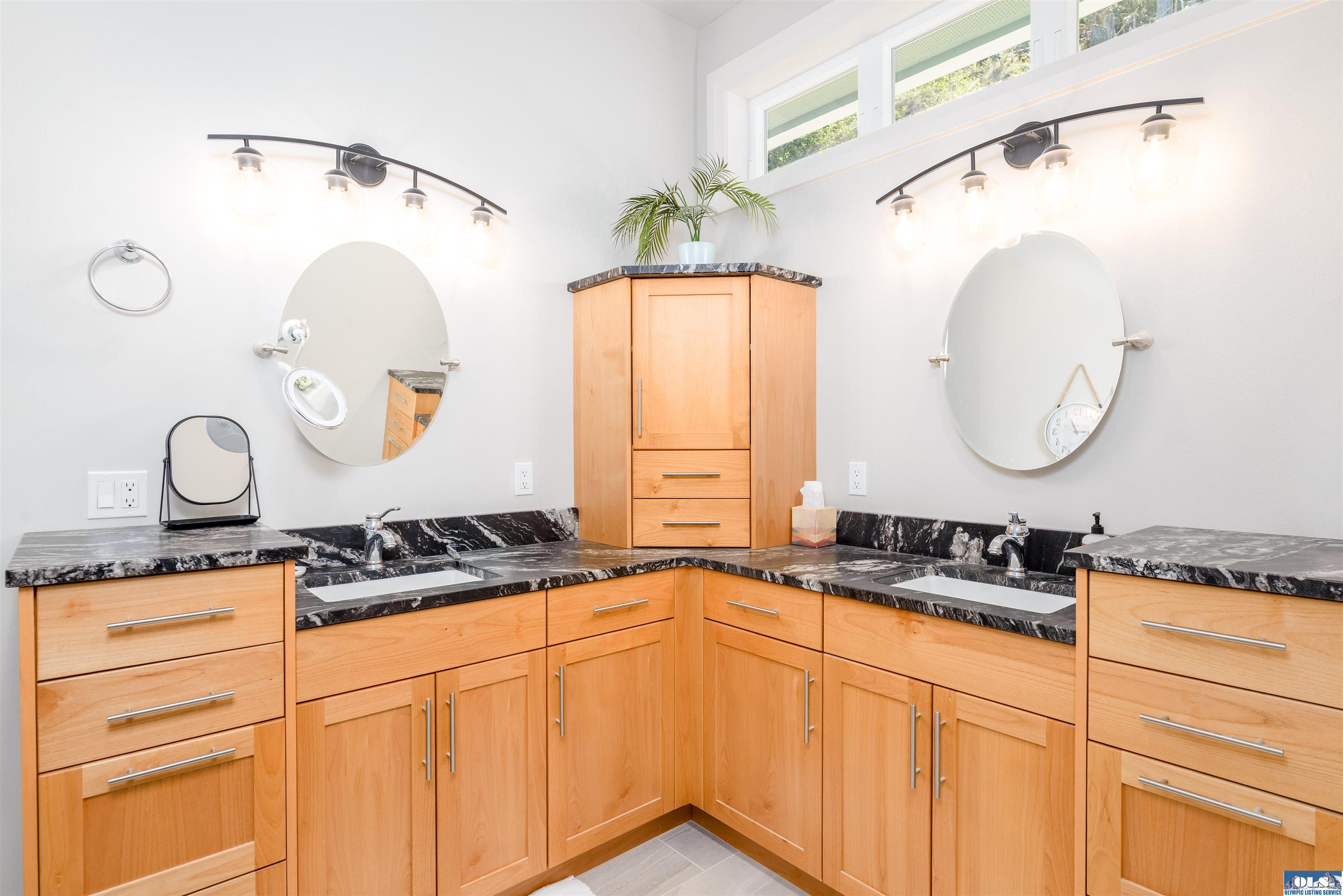 Sequim, Washington, 98382, United States, 4 Bedrooms Bedrooms, ,5 BathroomsBathrooms,Residential,Active,2043831