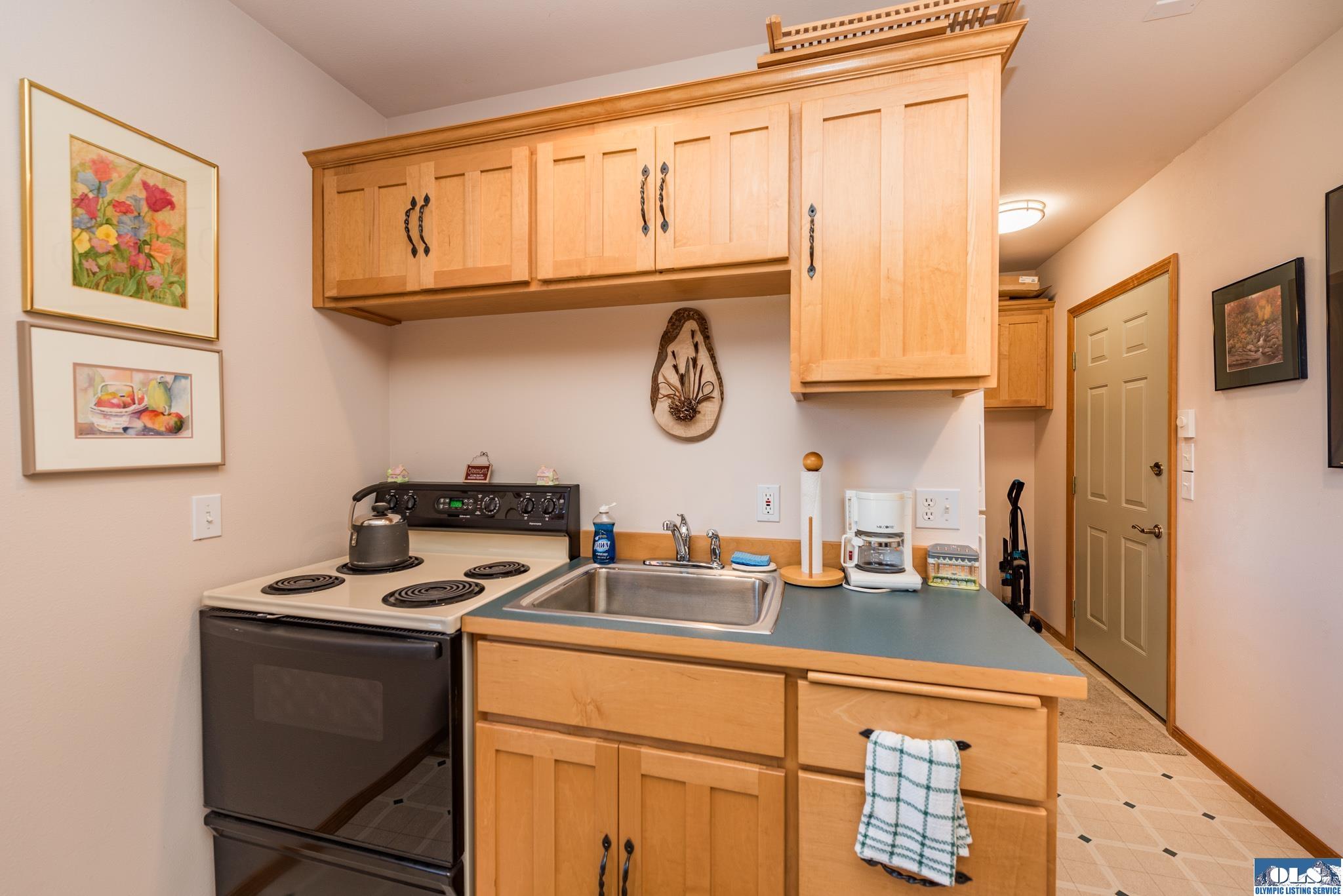 Port Angeles, Washington, 98362, United States, 3 Bedrooms Bedrooms, ,4 BathroomsBathrooms,Residential,Active,2015422