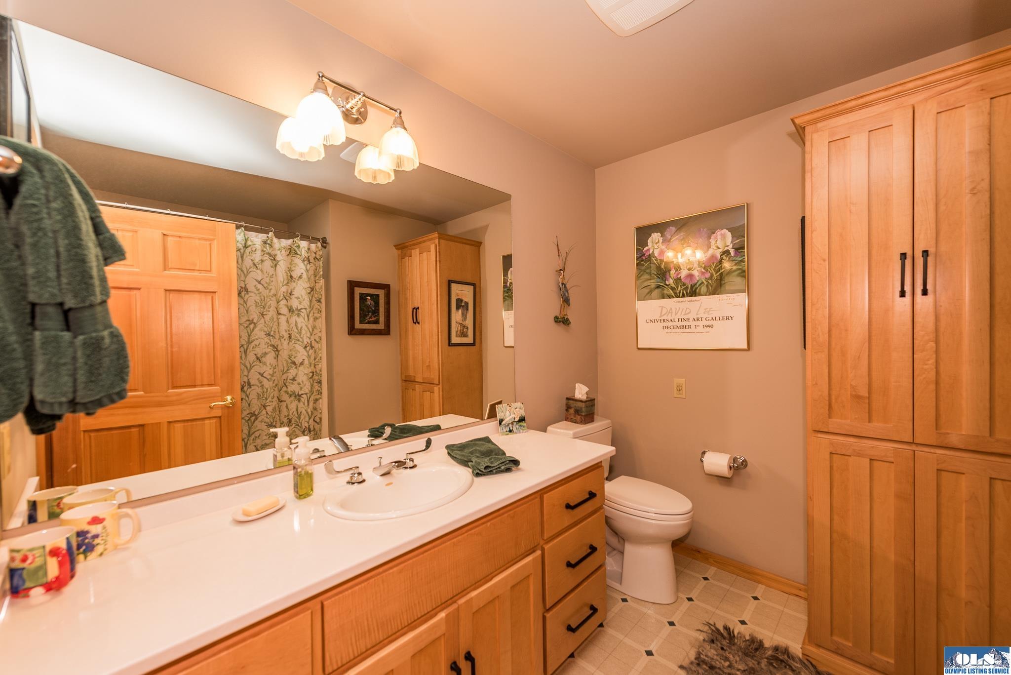 Port Angeles, Washington, 98362, United States, 3 Bedrooms Bedrooms, ,4 BathroomsBathrooms,Residential,Active,2015422