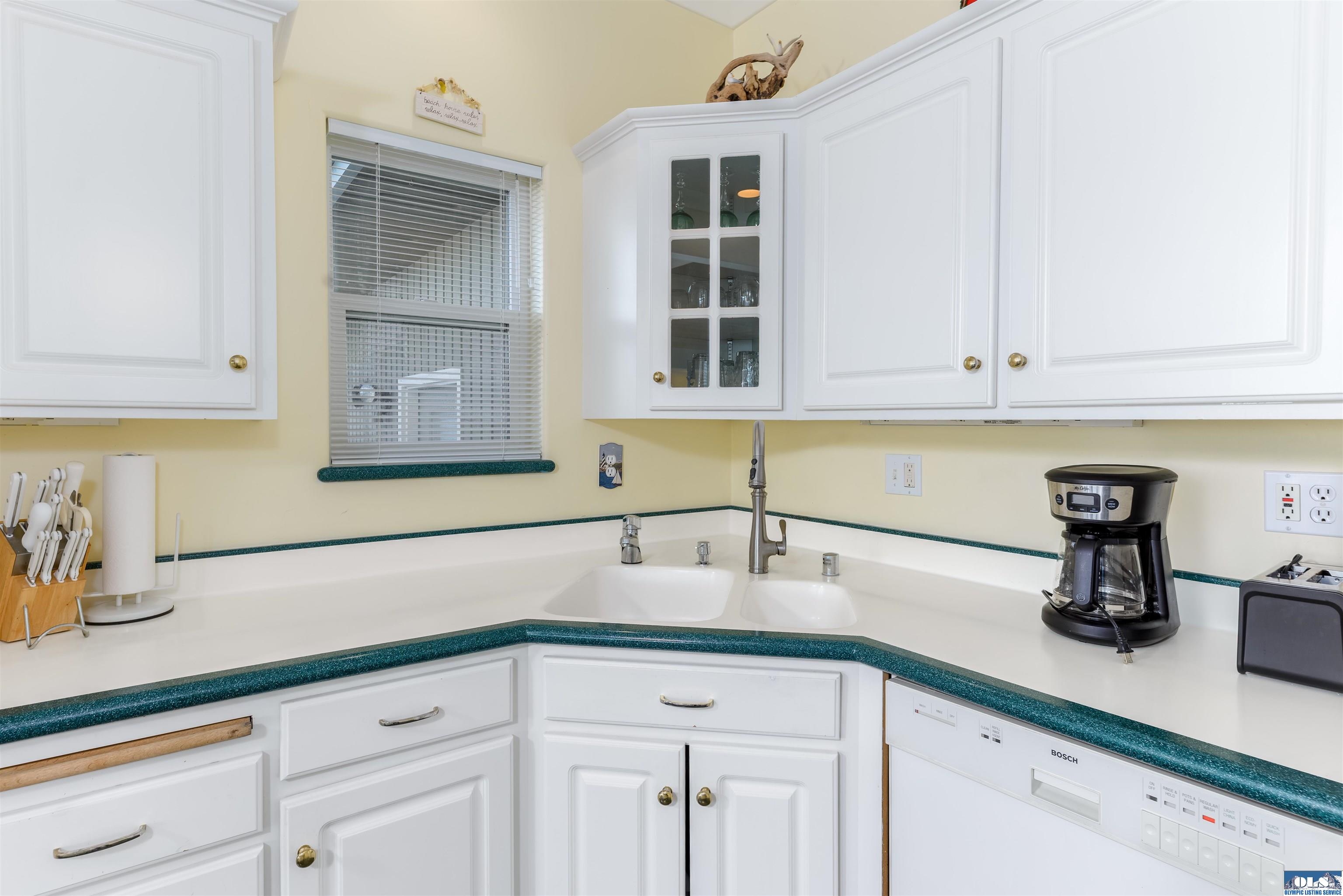 Sequim, Washington, 98382, United States, 2 Bedrooms Bedrooms, ,2 BathroomsBathrooms,Residential,Active,2021299