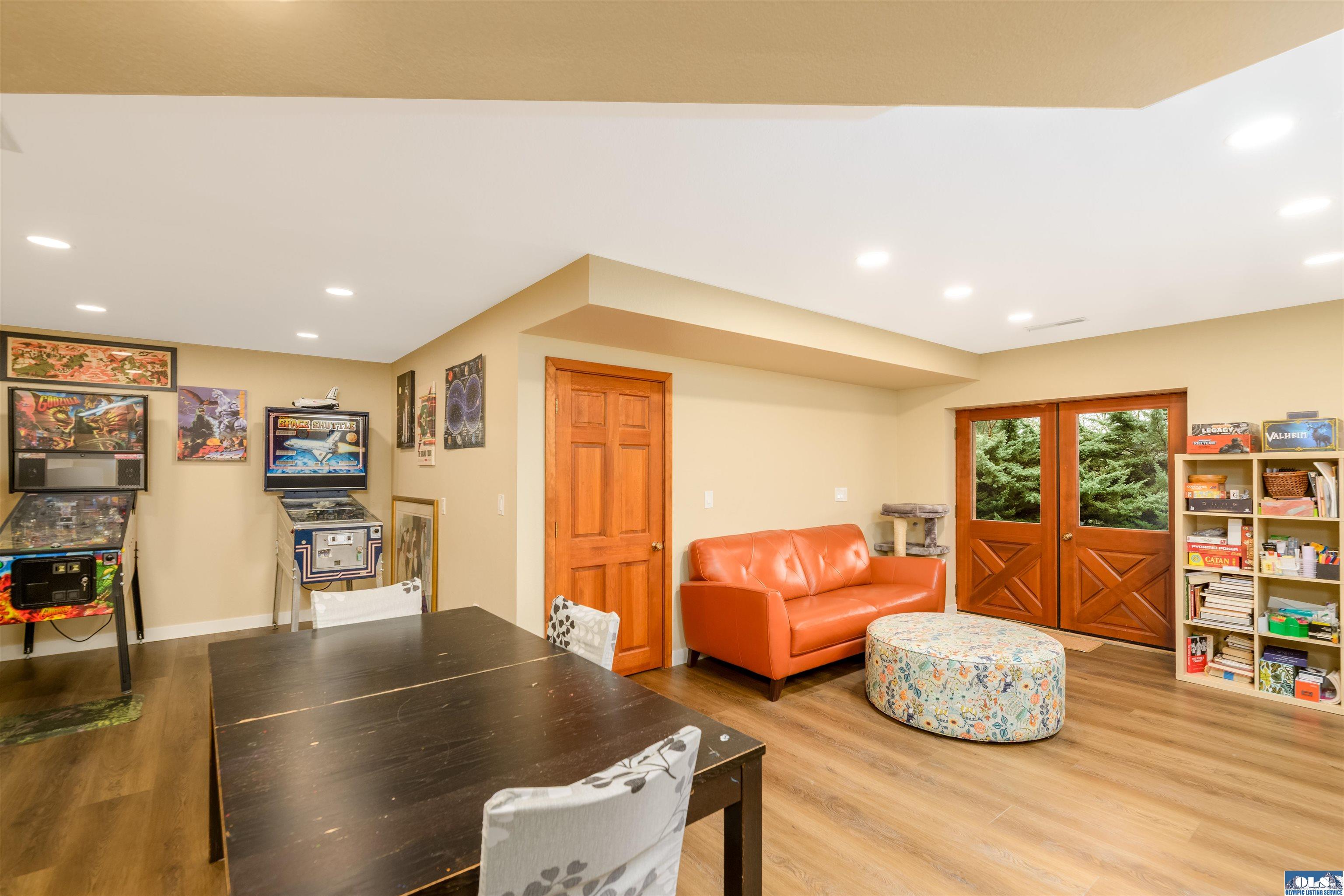 Sequim, Washington, 98382, United States, 4 Bedrooms Bedrooms, ,4 BathroomsBathrooms,Residential,Active,2035092