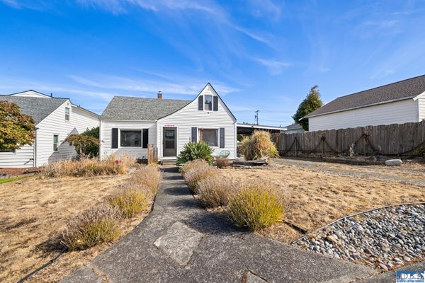 1227 E 4TH ST, PORT ANGELES, WA 98362 - Image 915d49cec30c9affc0d7cabf7f72868e/3917624130