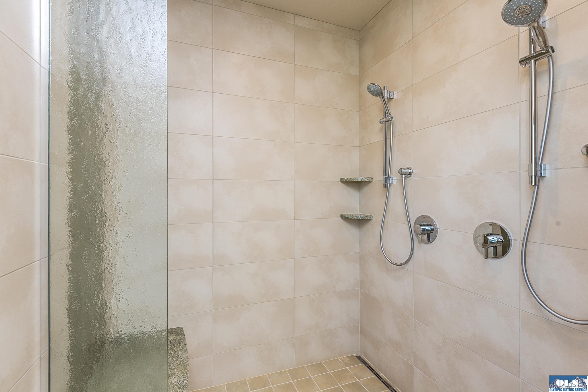 Sequim, Washington, 98382, United States, 3 Bedrooms Bedrooms, ,3 BathroomsBathrooms,Residential,Active,2041348