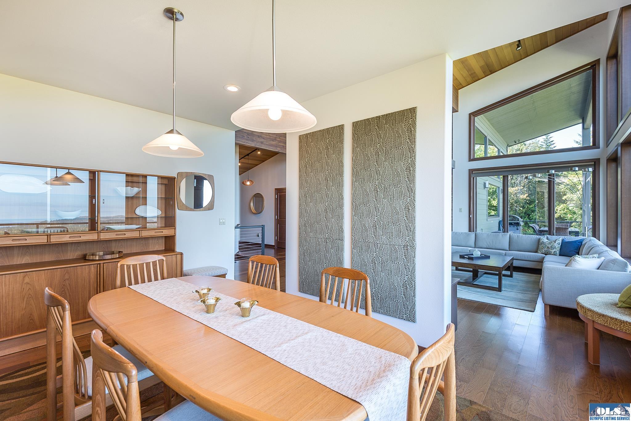 Sequim, Washington, 98382, United States, 3 Bedrooms Bedrooms, ,3 BathroomsBathrooms,Residential,Active,2041348