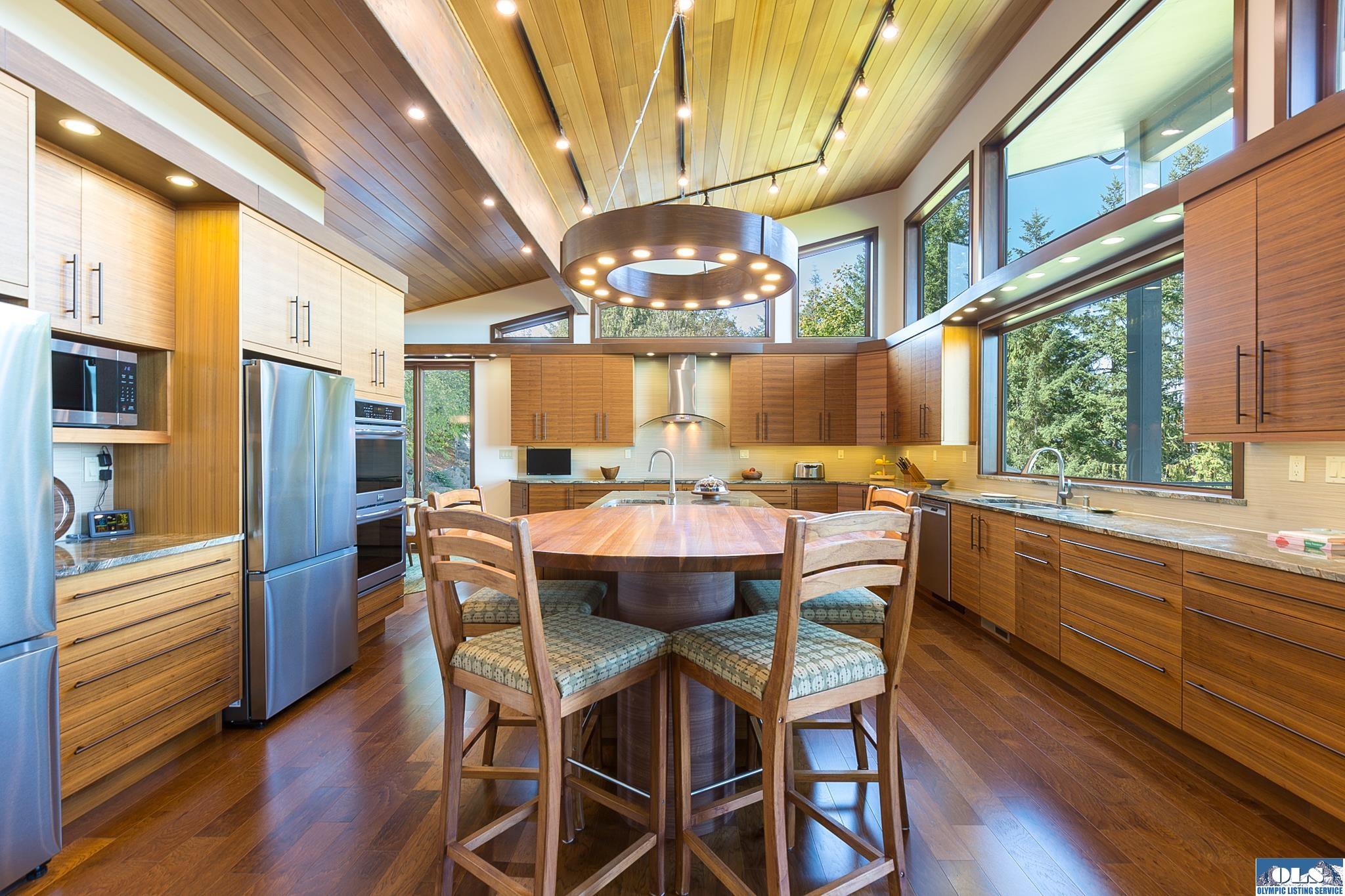 Sequim, Washington, 98382, United States, 3 Bedrooms Bedrooms, ,3 BathroomsBathrooms,Residential,Active,2041348