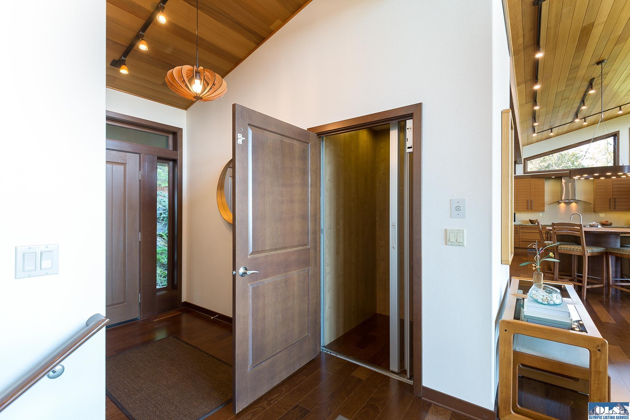 Sequim, Washington, 98382, United States, 3 Bedrooms Bedrooms, ,3 BathroomsBathrooms,Residential,Active,2041348