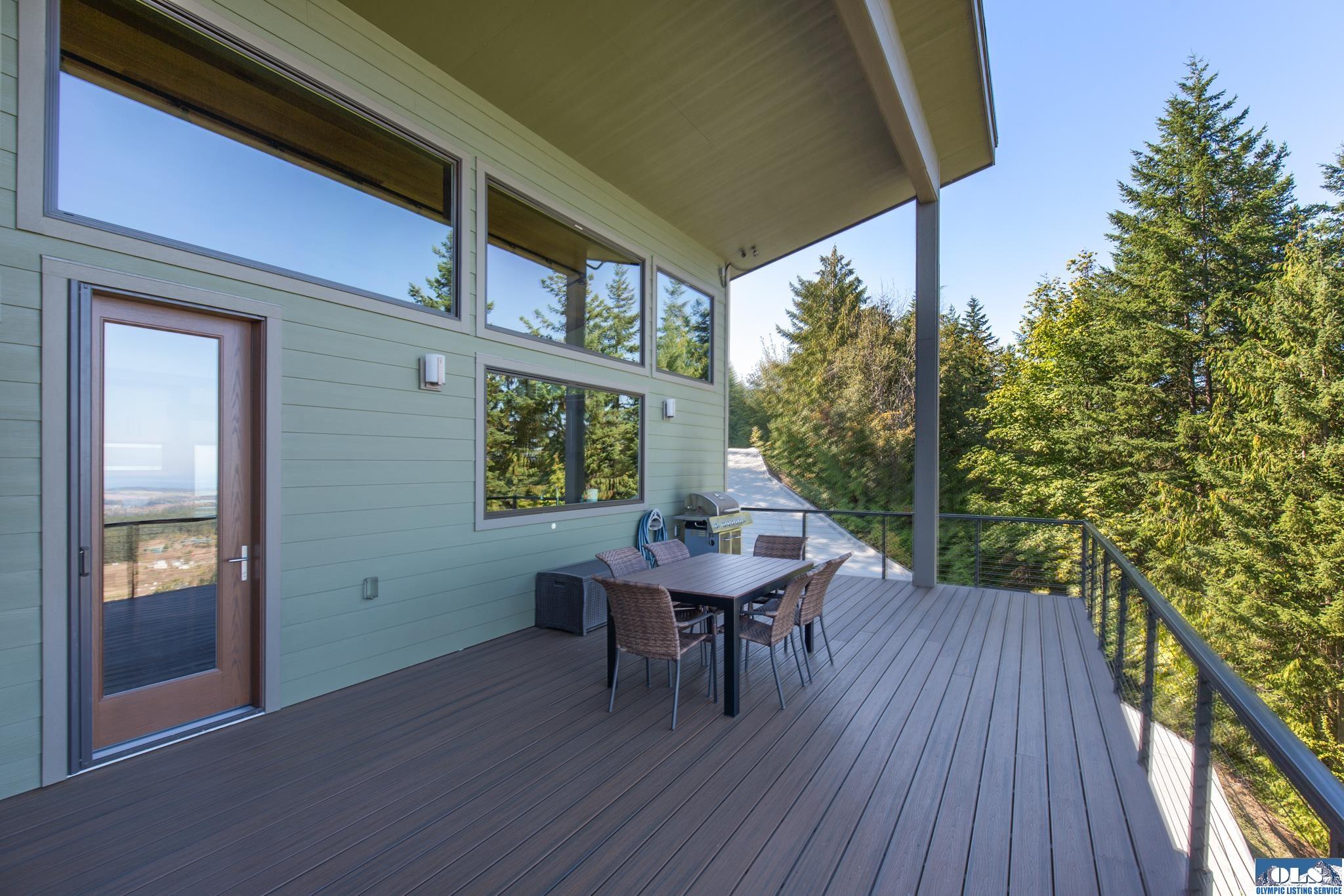 Sequim, Washington, 98382, United States, 3 Bedrooms Bedrooms, ,3 BathroomsBathrooms,Residential,Active,2041348