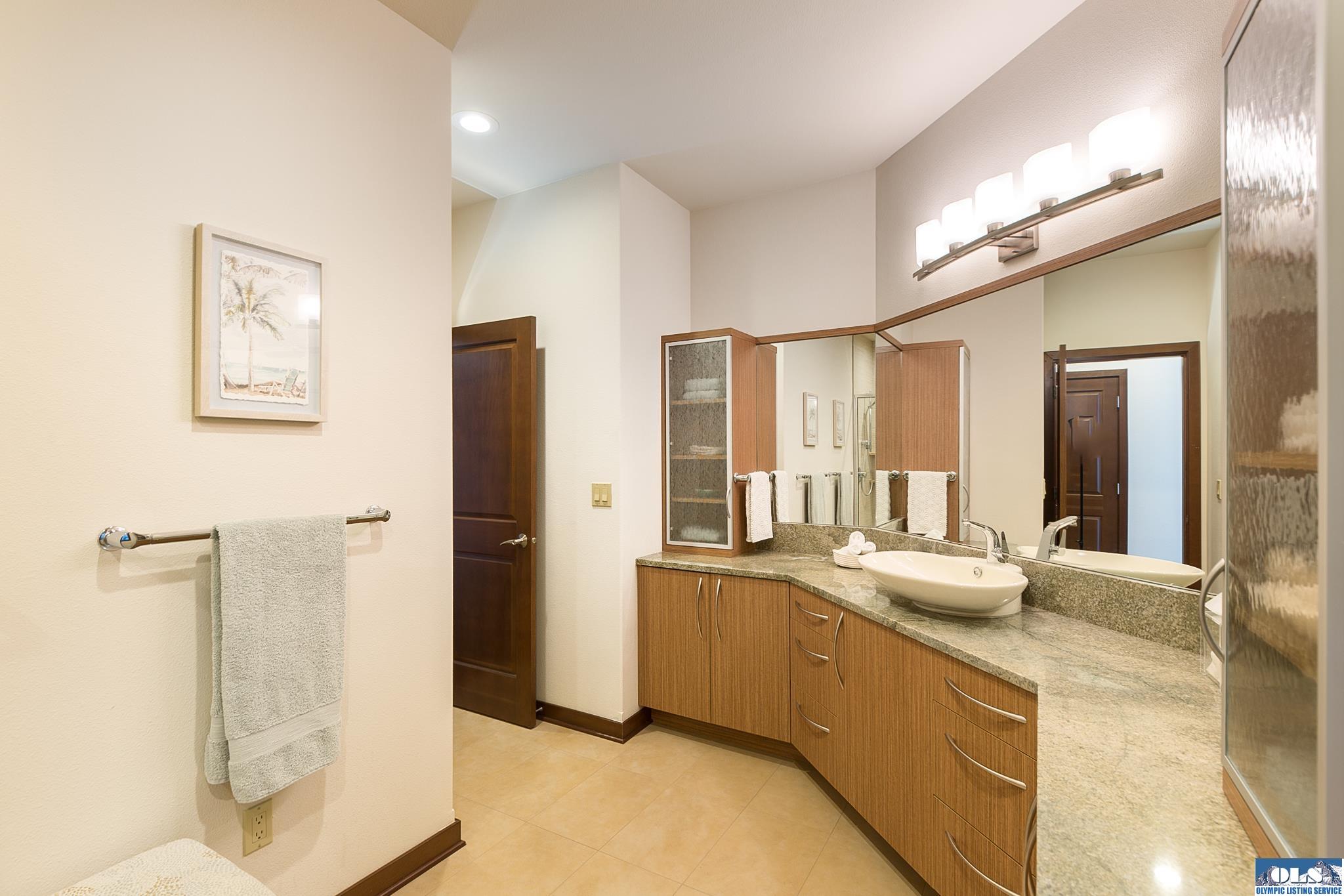 Sequim, Washington, 98382, United States, 3 Bedrooms Bedrooms, ,3 BathroomsBathrooms,Residential,Active,2041348