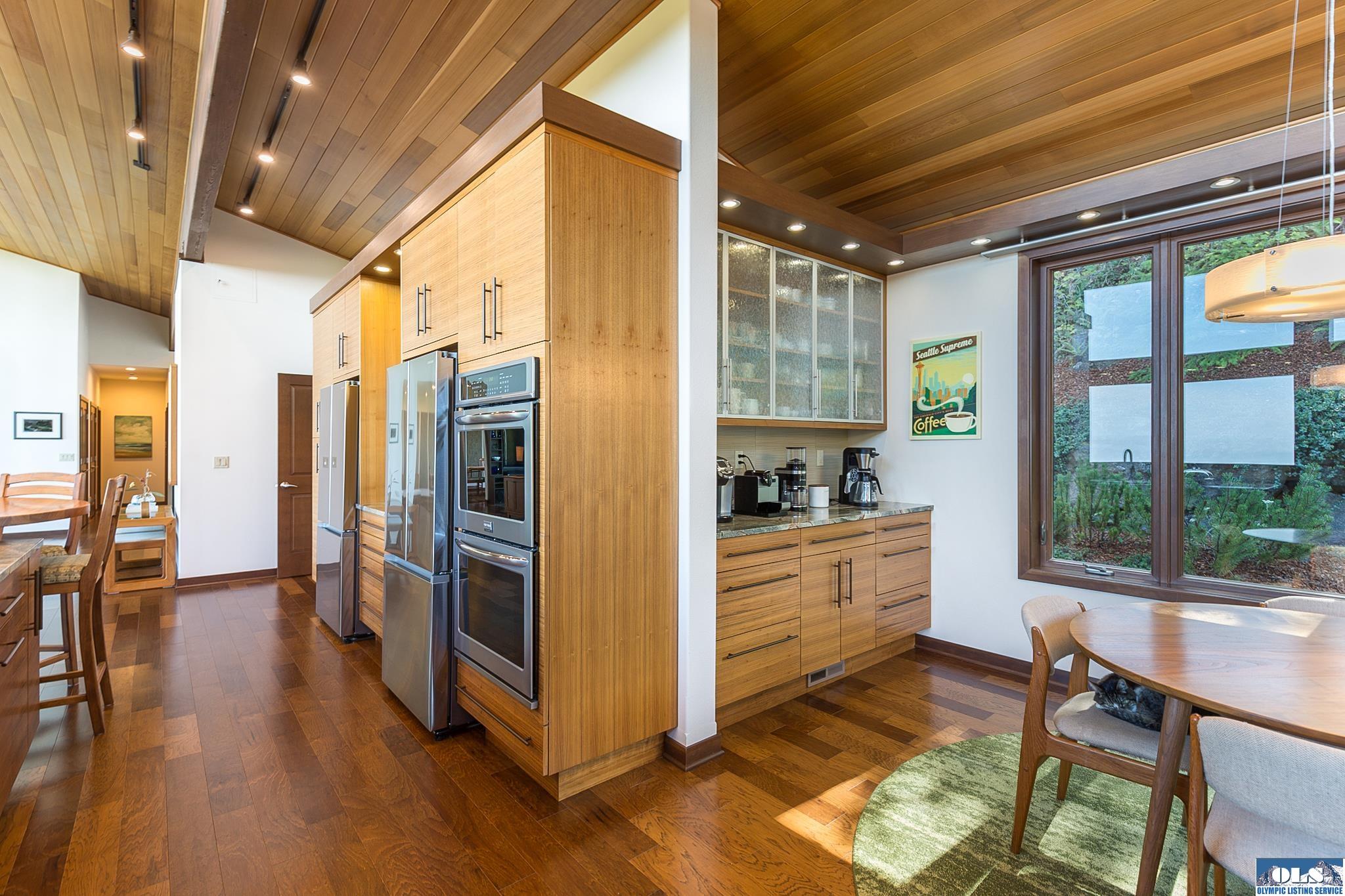 Sequim, Washington, 98382, United States, 3 Bedrooms Bedrooms, ,3 BathroomsBathrooms,Residential,Active,2041348