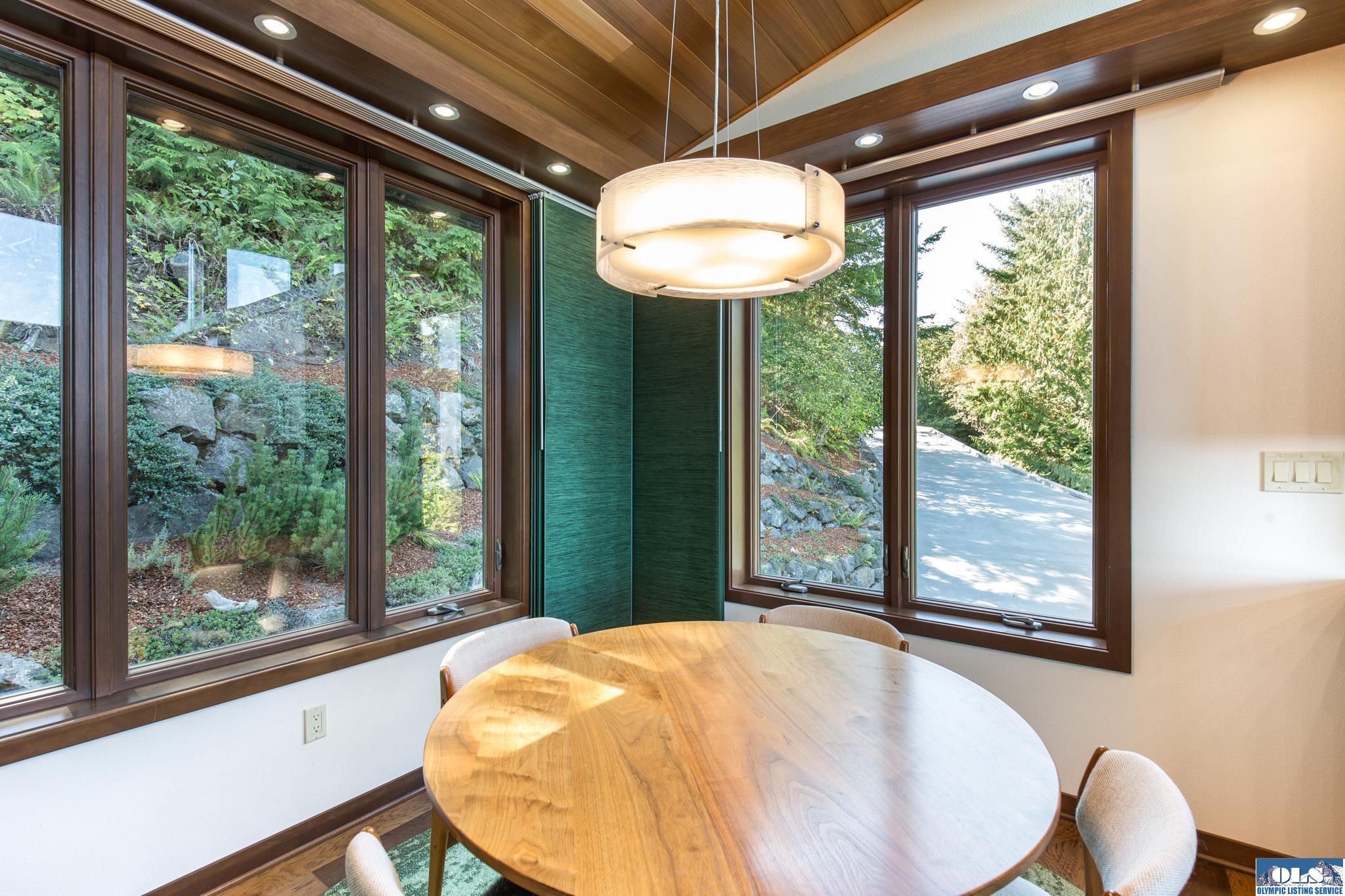 Sequim, Washington, 98382, United States, 3 Bedrooms Bedrooms, ,3 BathroomsBathrooms,Residential,Active,2041348