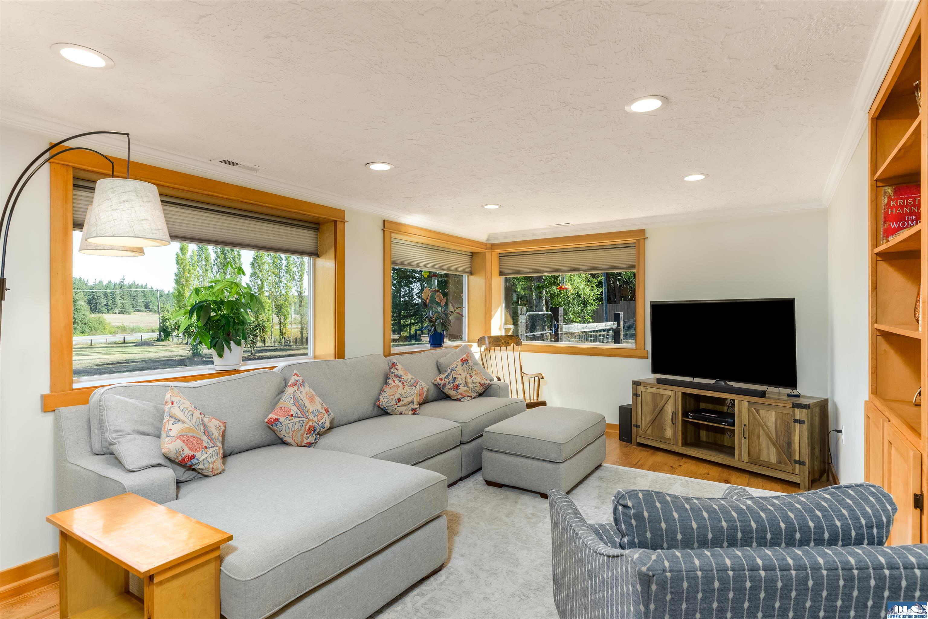 Sequim, Washington, 98382, United States, 5 Bedrooms Bedrooms, ,4 BathroomsBathrooms,Residential,Active,1945451