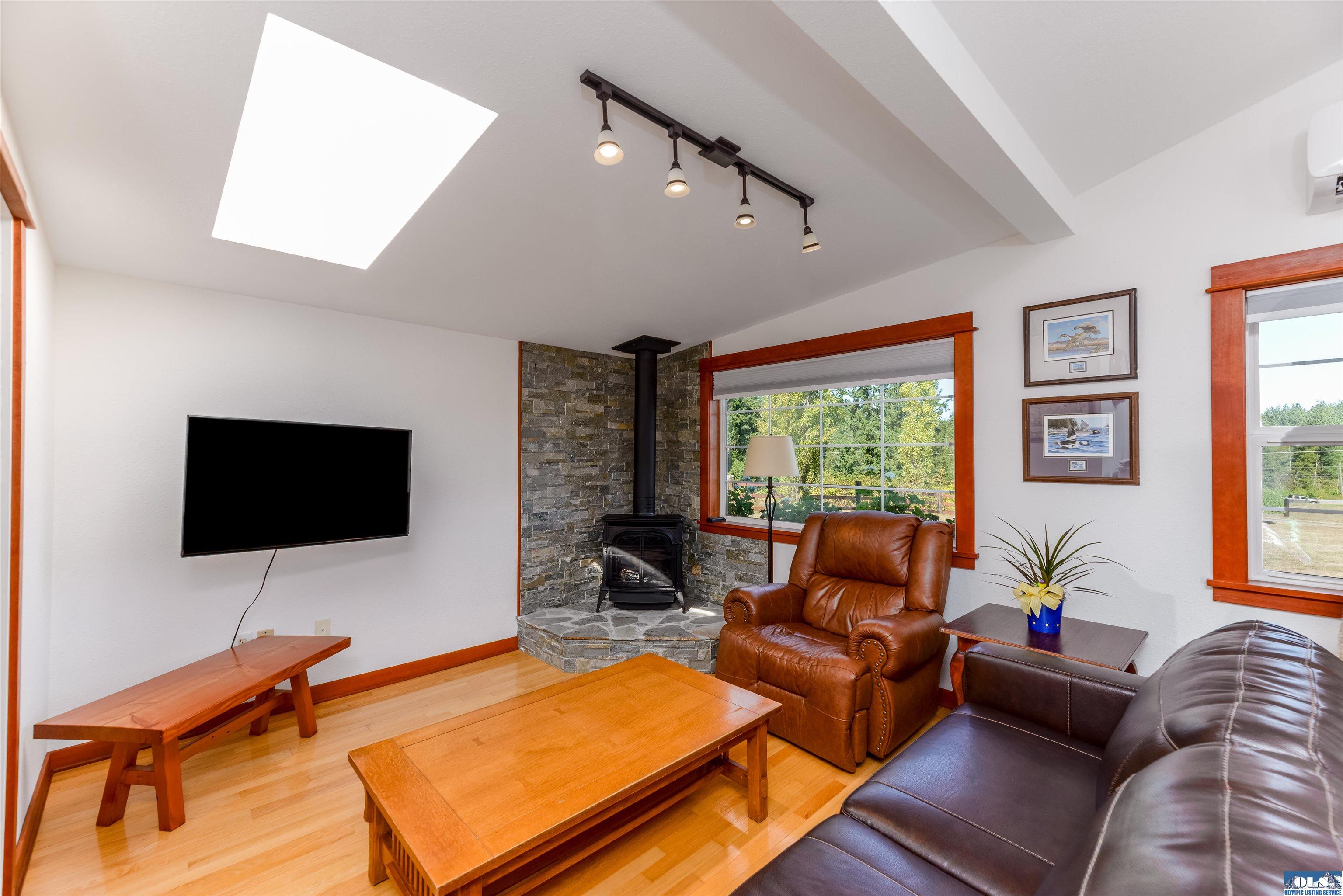 Sequim, Washington, 98382, United States, 5 Bedrooms Bedrooms, ,4 BathroomsBathrooms,Residential,Active,1945451