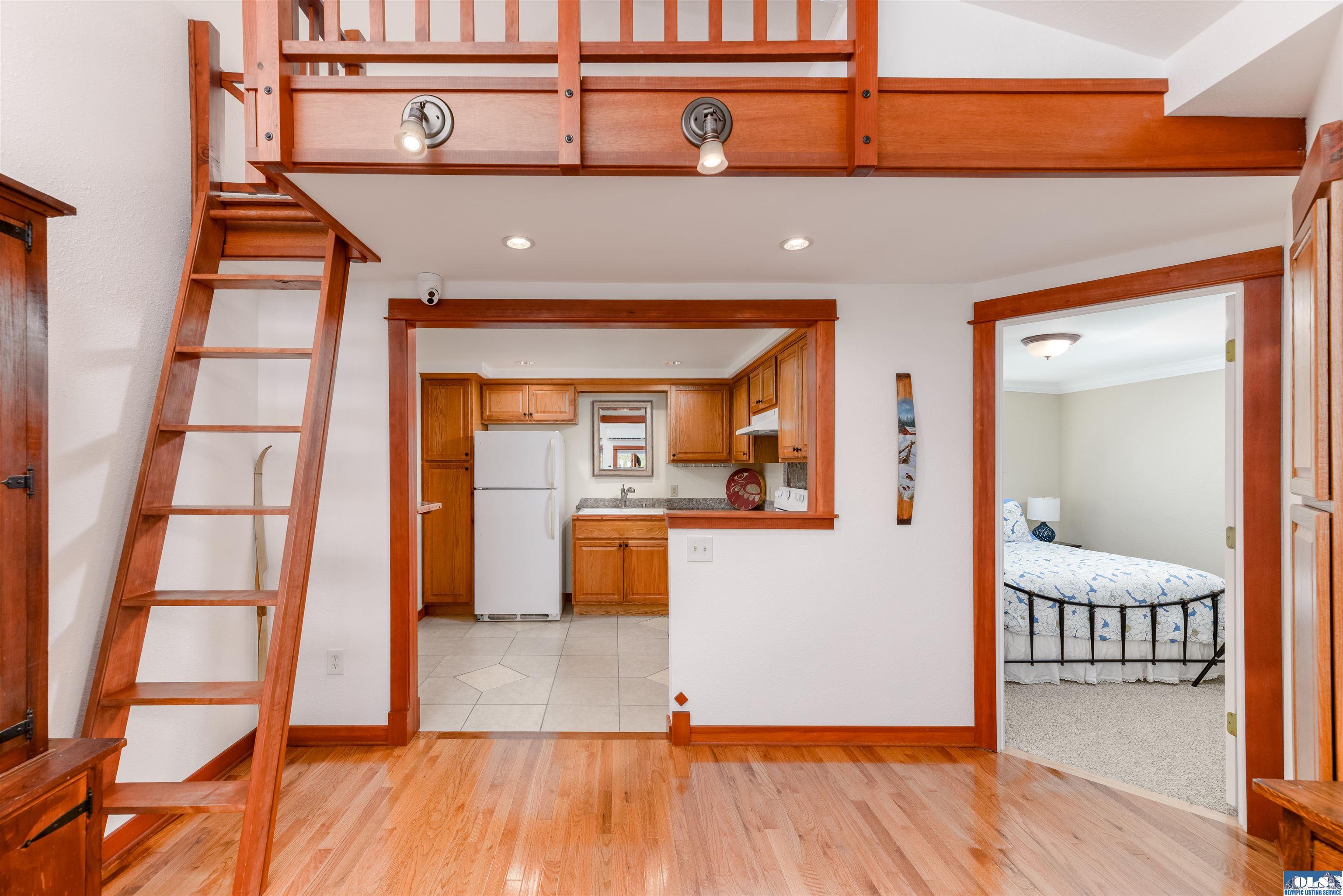 Sequim, Washington, 98382, United States, 5 Bedrooms Bedrooms, ,4 BathroomsBathrooms,Residential,Active,1945451