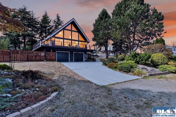 627 WILSON ST, PORT TOWNSEND, WA 98368 - Image f3ad23cc9f77a8edadc987c8192ce7d4/837509348