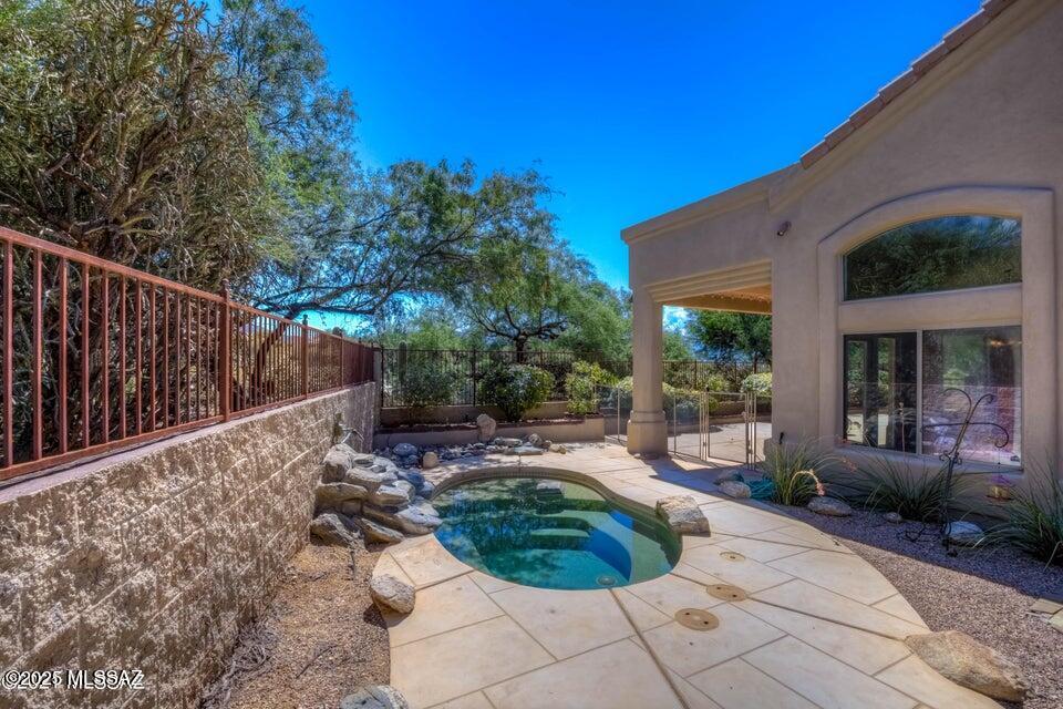 Sabino Sands (1-9) - Residential