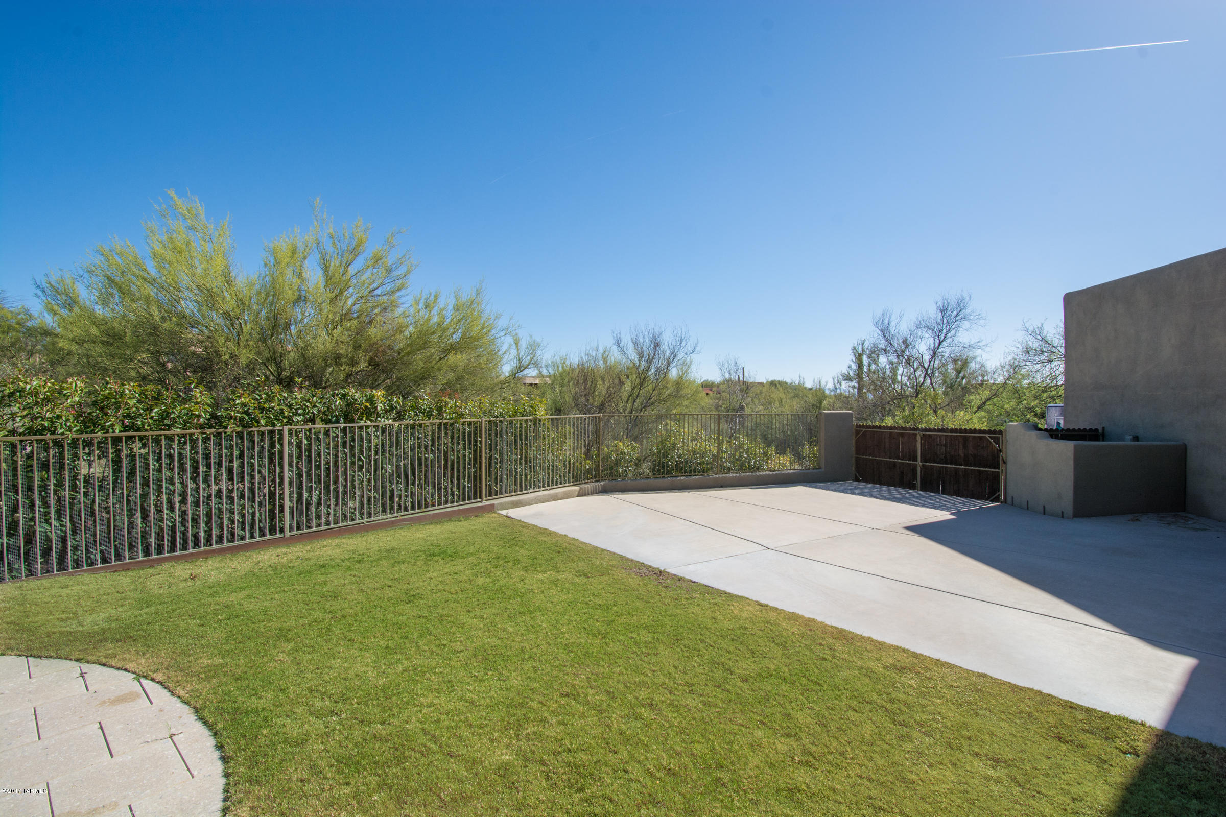 Las Alturas (1-167) - Residential