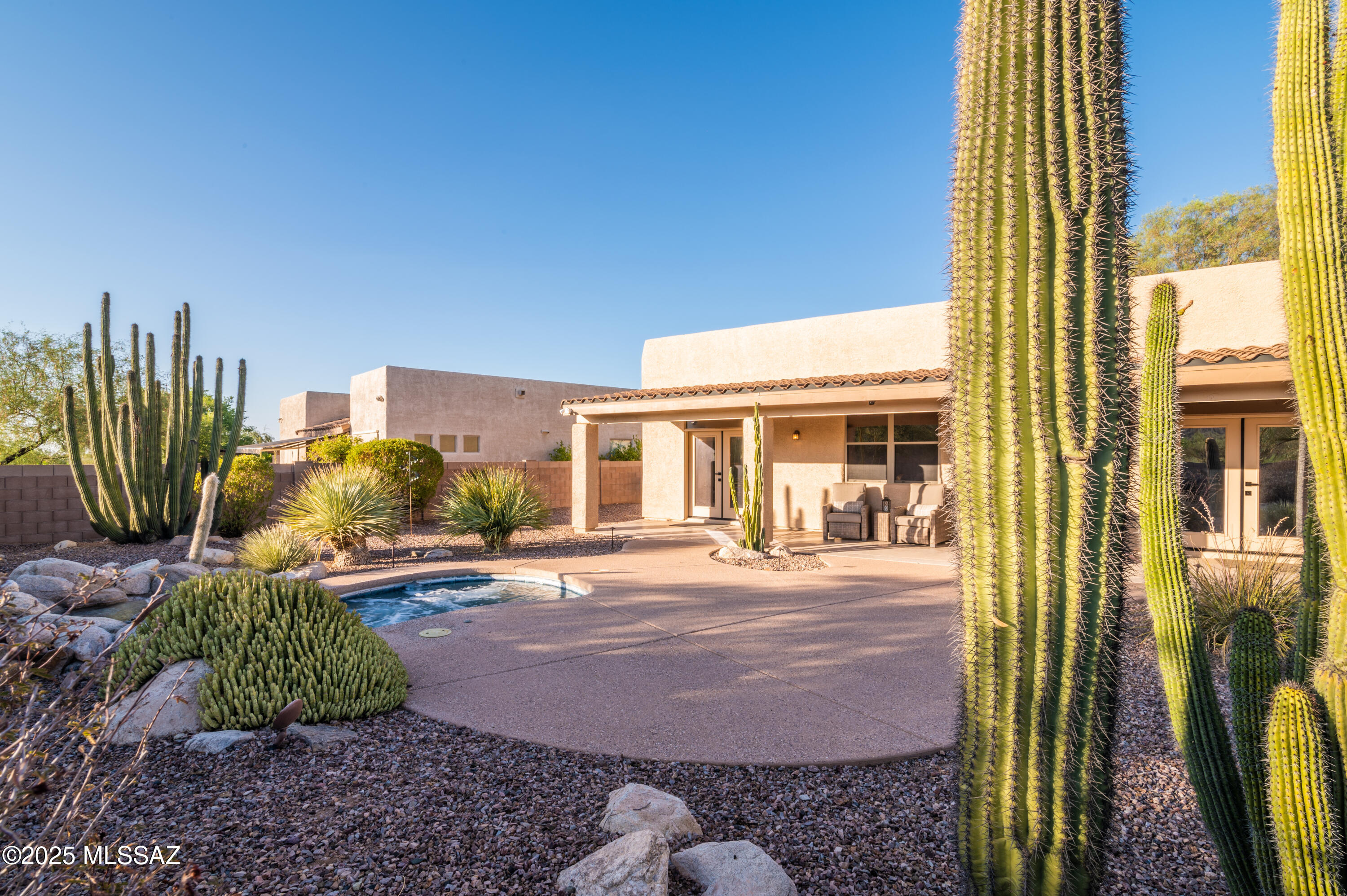 Continental Reserve Blk. 10 (1-69) - Residential