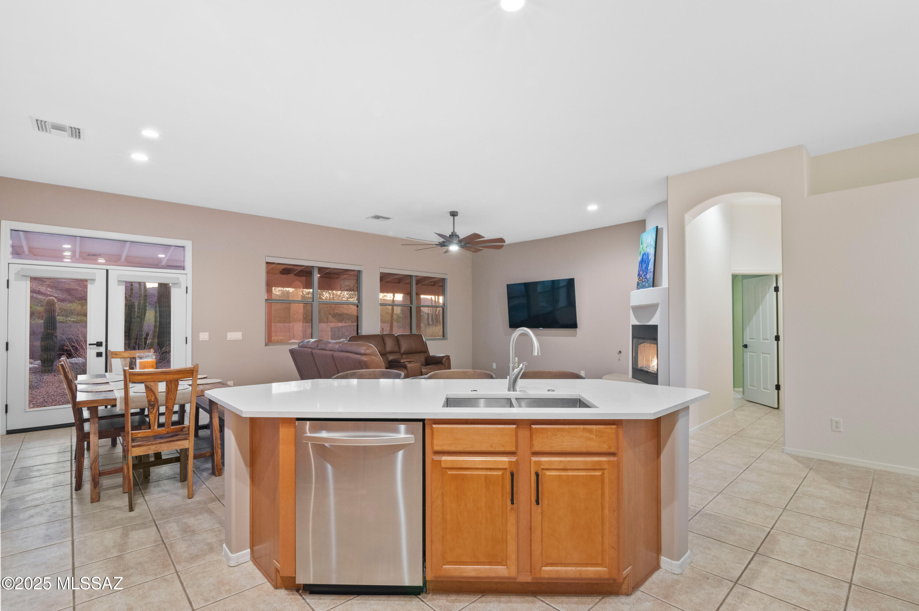 Continental Reserve Blk. 10 (1-69) - Residential