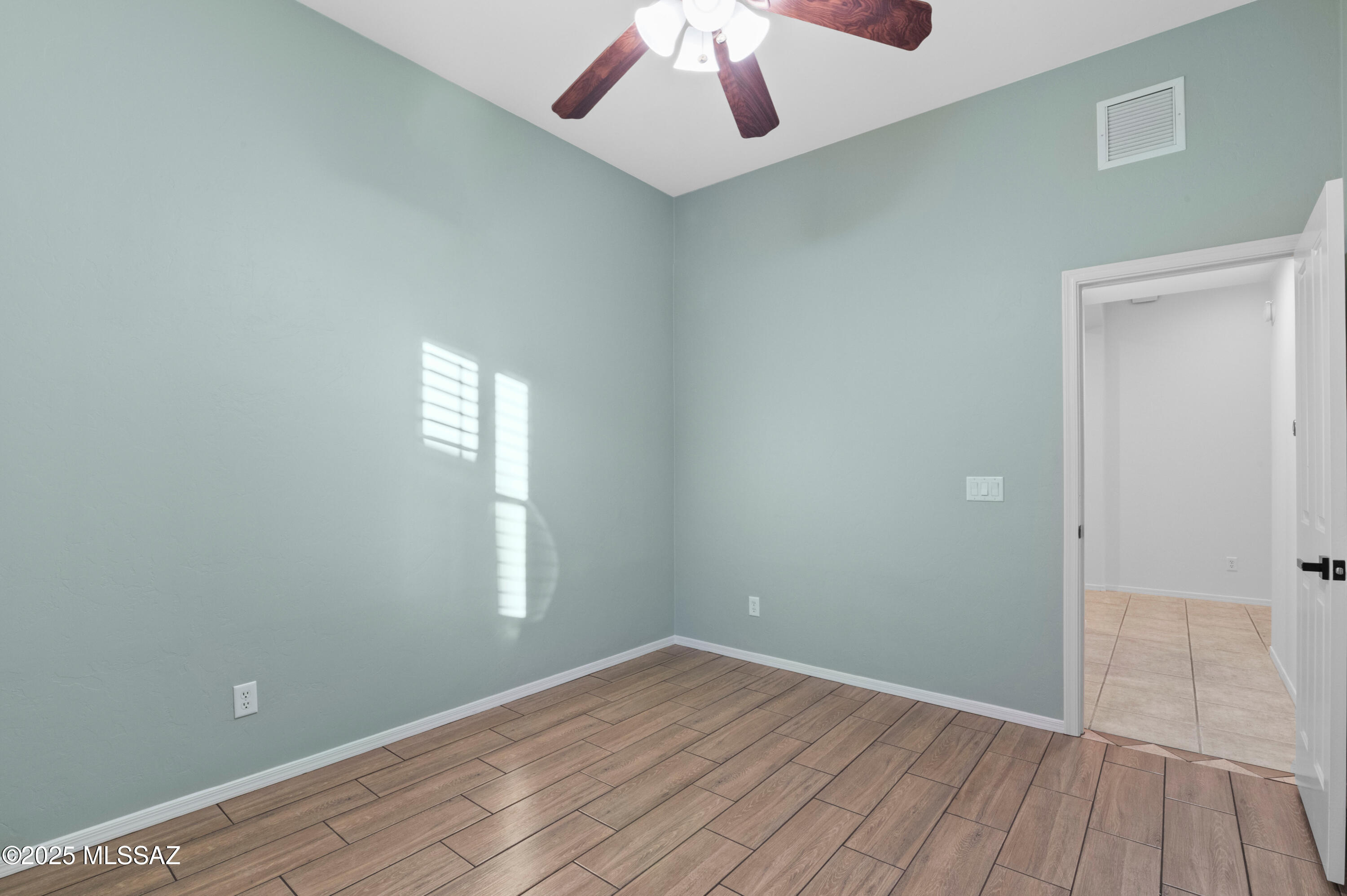 Continental Reserve Blk. 10 (1-69) - Residential