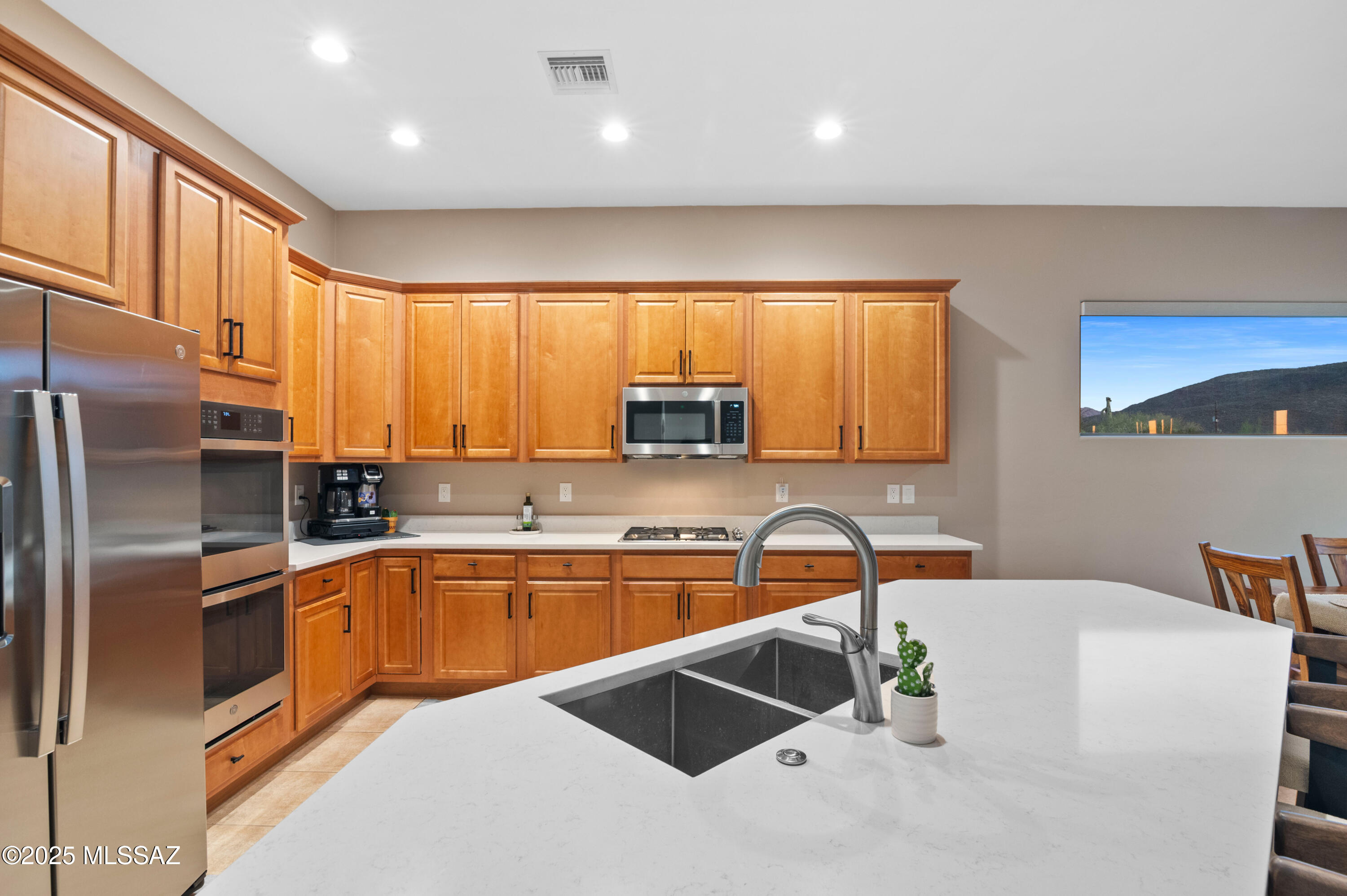 Continental Reserve Blk. 10 (1-69) - Residential