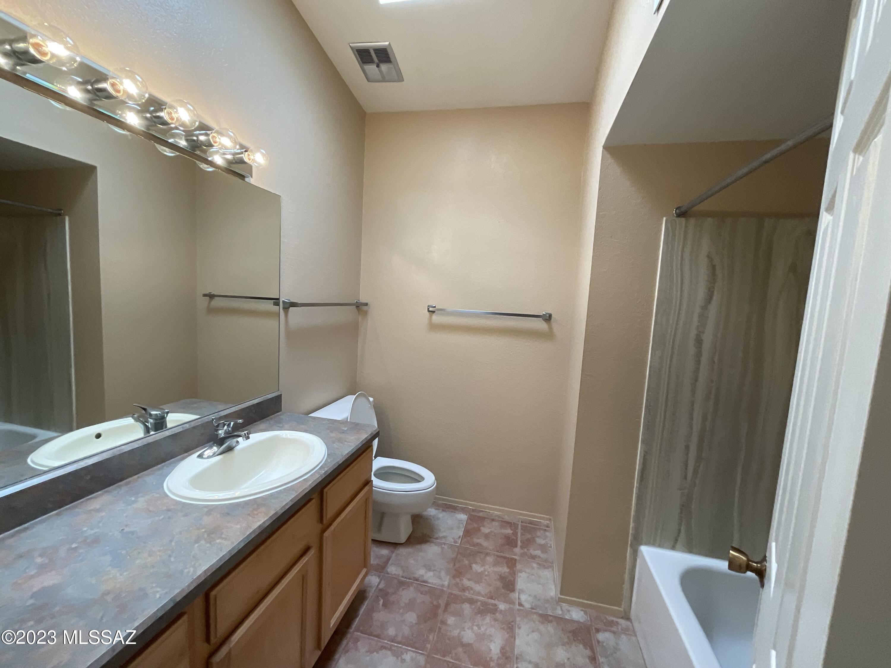 The Foothills Clusters (373-569) - Residential Lease