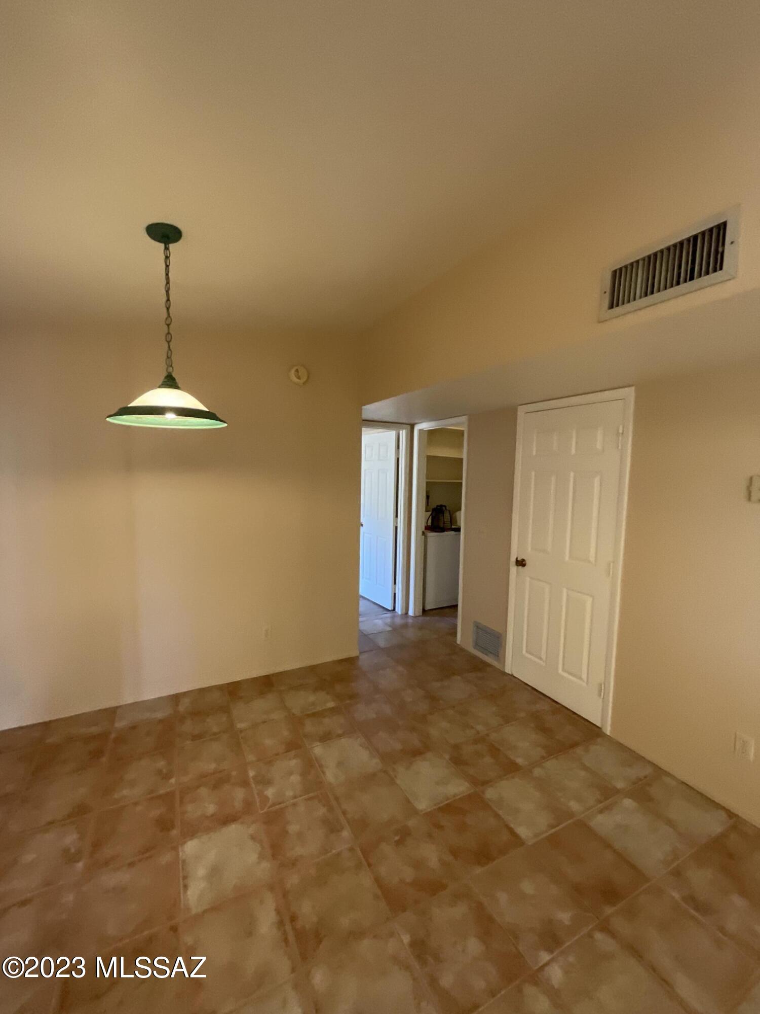 The Foothills Clusters (373-569) - Residential Lease