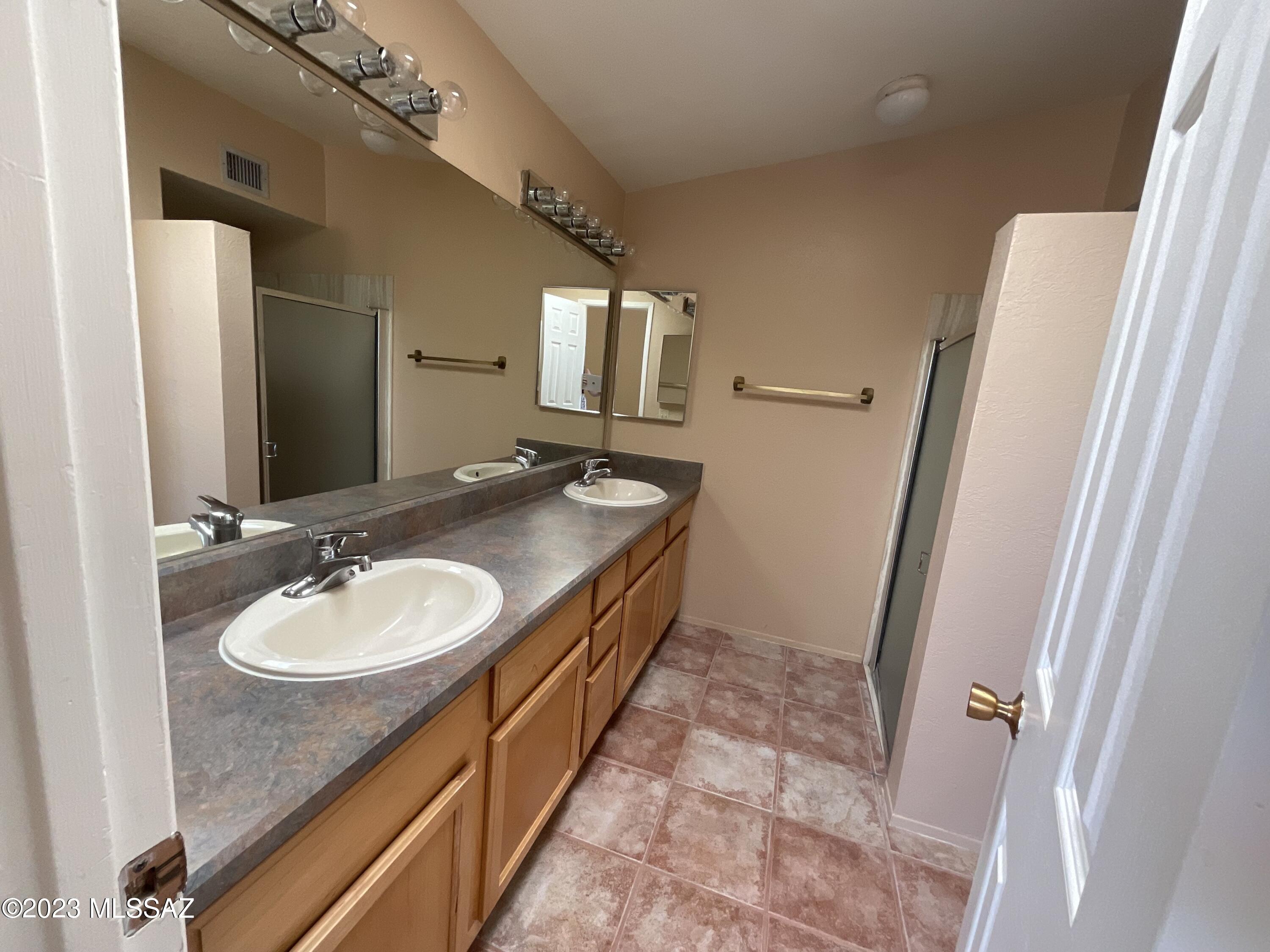 The Foothills Clusters (373-569) - Residential Lease